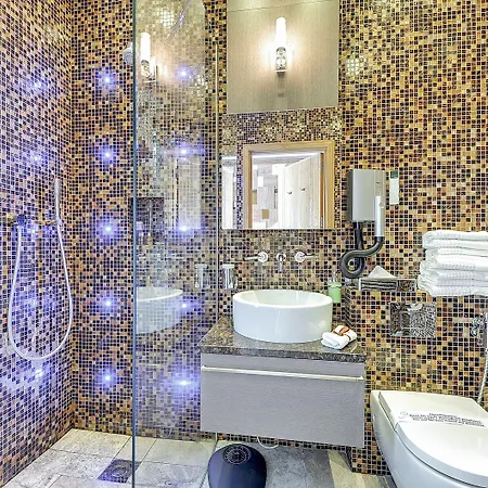 Mala Anglia - Boutique & 4*