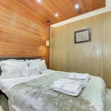 Mala Anglia - Boutique & 4*