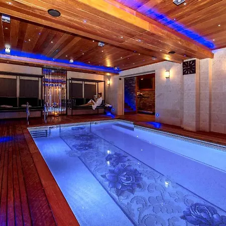 Mala Anglia - Boutique & 4* ソポト