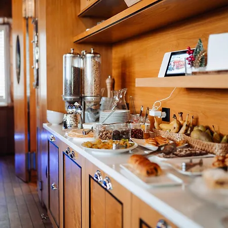 Mala Anglia - Boutique & 4*