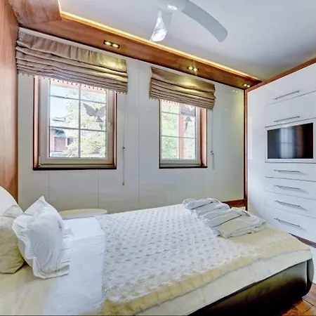 Mala Anglia - Boutique & 4*