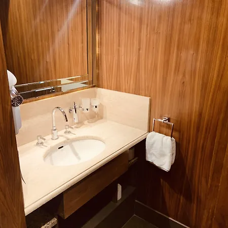 Mala Anglia - Boutique & アパートホテル ソポト