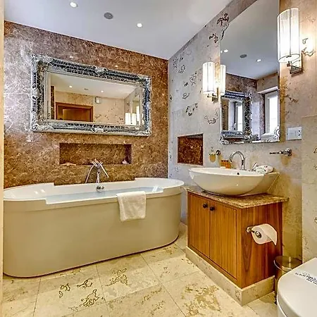Mala Anglia - Boutique & Apartmanhotel